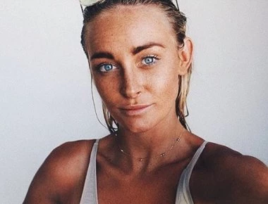 Η 20χρονη πριν αυτοκτονήσει πήρε τους γονείς της κλαίγοντας: «Κάτι είχε γίνει με μέλος του πληρώματος... »